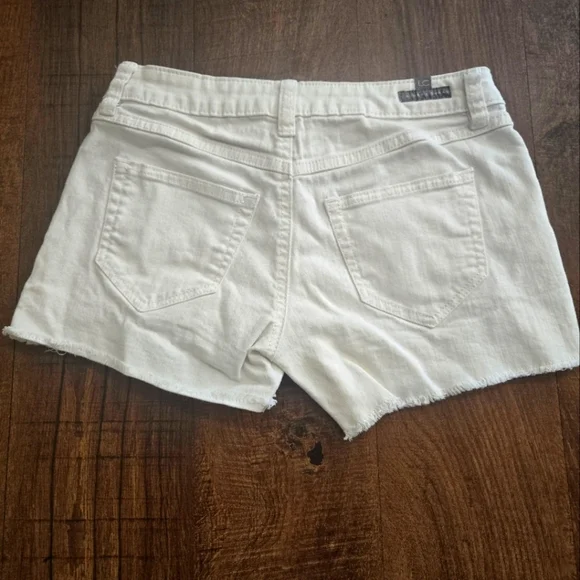 Lauren Conrad White  Women's Shorts Sz 0 Frayed Hem - Picture 2 of 9